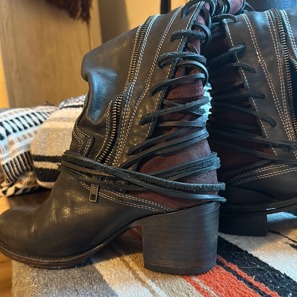 Freebird COAL size 8 SOFT Black